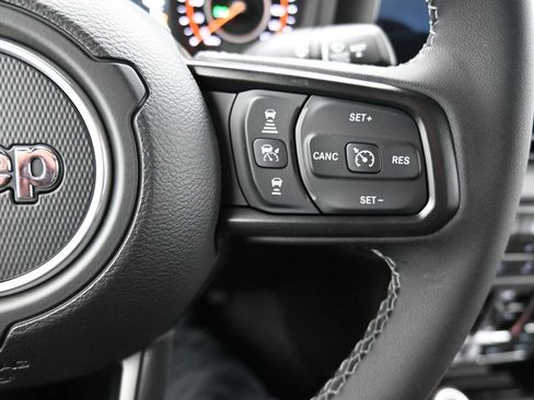 New 2025 Jeep Gladiator Rubicon w/ Convenience Group image 25