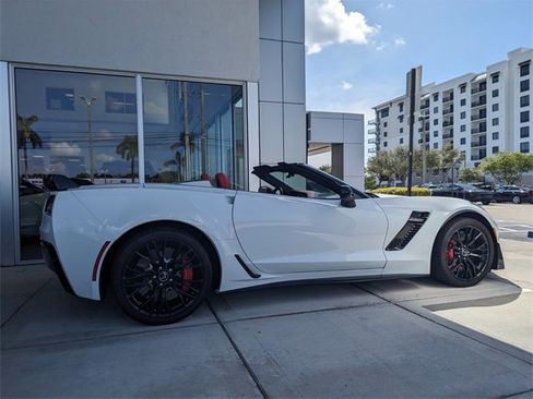 Used 2015 Chevrolet Corvette Z06 w/ 3LZ Preferred Equipment Group image 31