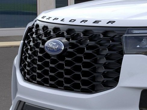 New 2026 Ford Explorer ST-Line w/ ST-Line Street Pack image 18