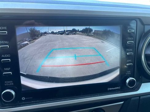 Used 2020 Toyota Tacoma SR5 w/ Technology Package AWD/4WD image 16