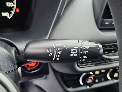 Used 2023 Honda HR-V LX image 23