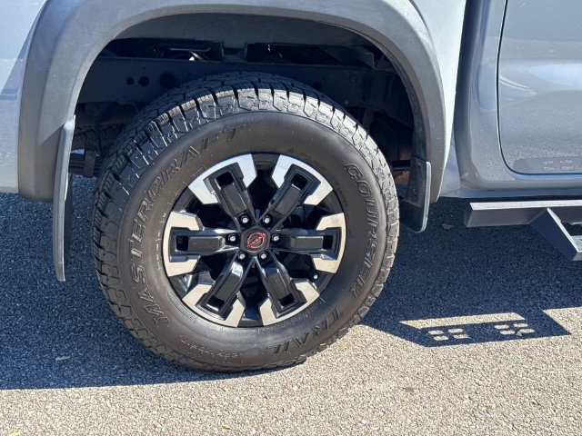 Used 2022 Nissan Frontier PRO-4X AWD/4WD image 12
