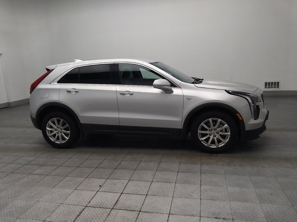Used 2020 Cadillac XT4 Luxury w/ Cold Weather Package FWD image 11
