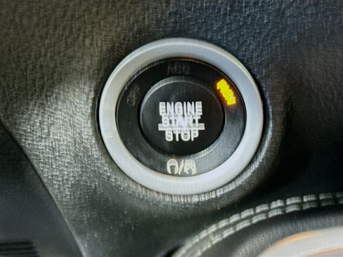 Used 2019 Dodge Challenger R/T w/ Blacktop Package image 21