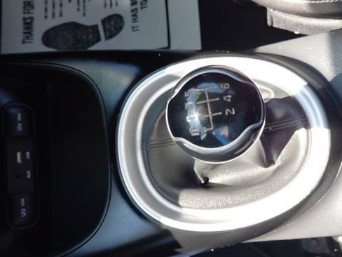 Used 2016 Kia Soul FWD image 21