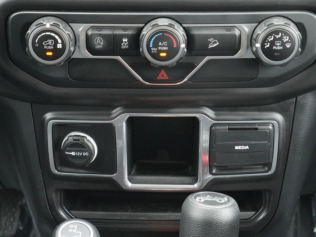 Used 2018 Jeep Wrangler Unlimited Sport AWD/4WD image 21
