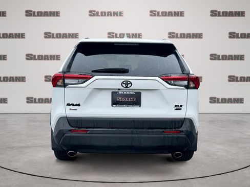 Used 2025 Toyota RAV4 XLE w/ Convenience Package image 4