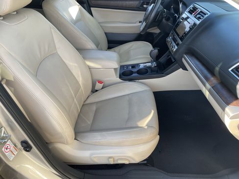 Used 2017 Subaru Outback 3.6R Limited image 9