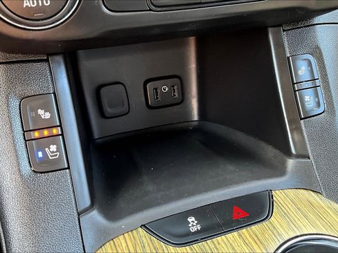 Used 2019 GMC Acadia Denali w/ LPO, Floor Liner Package image 33