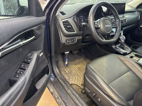 Used 2022 Kia Seltos SX image 11