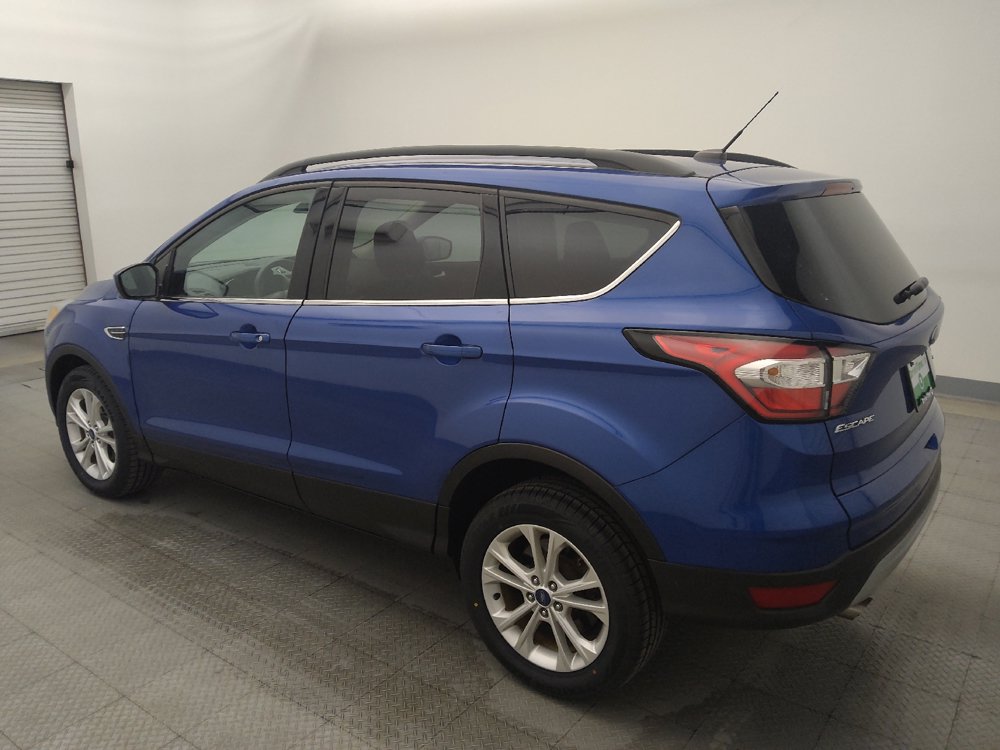 Used 2018 Ford Escape SE w/ Ford Safe & Smart Package FWD image 3