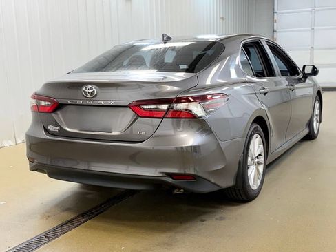 Used 2021 Toyota Camry LE w/ Convenience Package FWD image 5