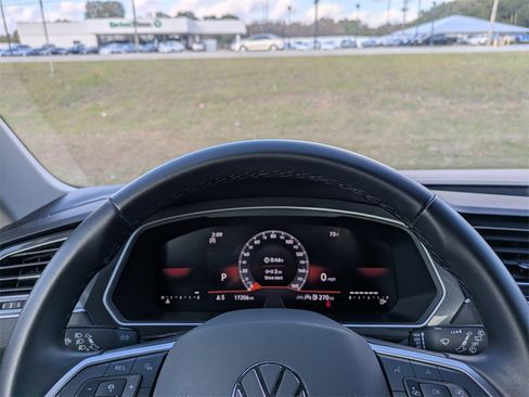 Used 2024 Volkswagen Tiguan Wolfsburg Edition image 29