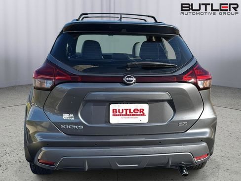 Used 2024 Nissan Kicks SR w/ SR Premium Package image 4
