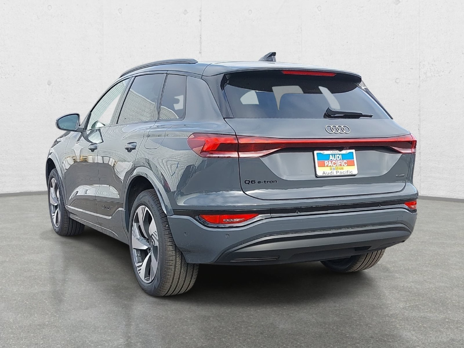 New 2027 Audi Q6 e-tron Premium AWD/4WD image 7