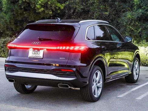 New 2025 Audi Q5 Premium Plus image 4