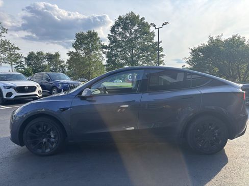 Used 2023 Tesla Model Y Long Range AWD/4WD image 6