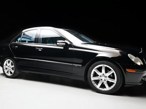Used 2003 Mercedes-Benz C 230 Sedan image 25