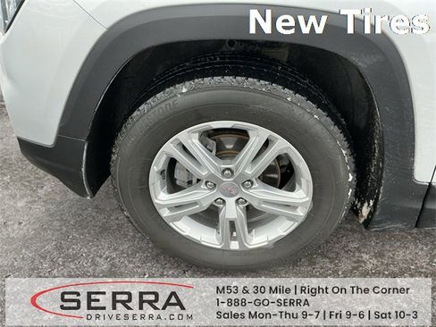 Used 2022 GMC Terrain SLE w/ Driver Convenience Package image 14