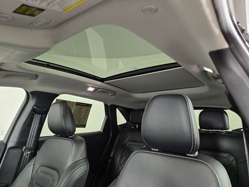 Used 2024 Ford Escape SE w/ PHEV Premium Package image 24