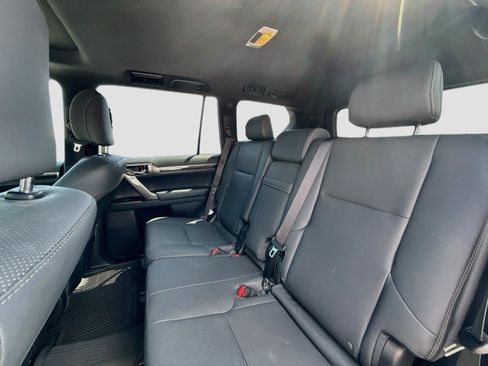 Used 2023 Lexus GX 460 Premium w/ Premium Package AWD/4WD image 23
