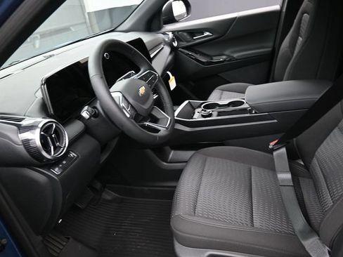 New 2026 Chevrolet Equinox LT w/ LPO, Floor Liner Package FWD image 8