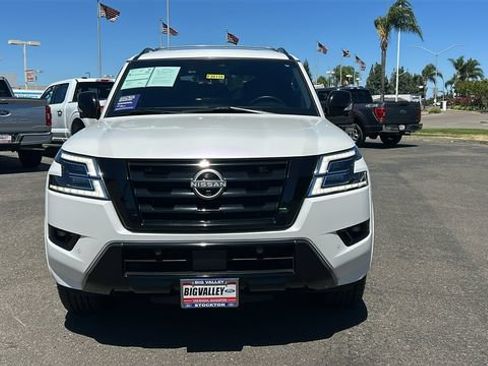 Used 2023 Nissan Armada SL w/ Midnight Edition Package AWD/4WD image 9