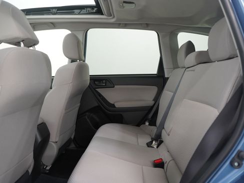 Used 2015 Subaru Forester 2.5i Premium w/ All-Weather Package image 18