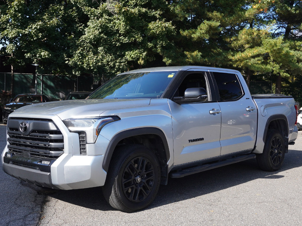 Used 2025 Toyota Tundra Limited AWD/4WD image 9