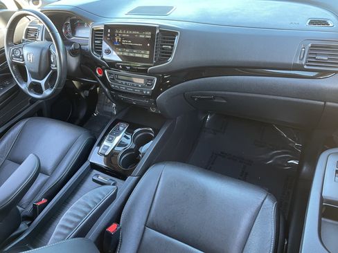Used 2022 Honda Pilot Touring image 12