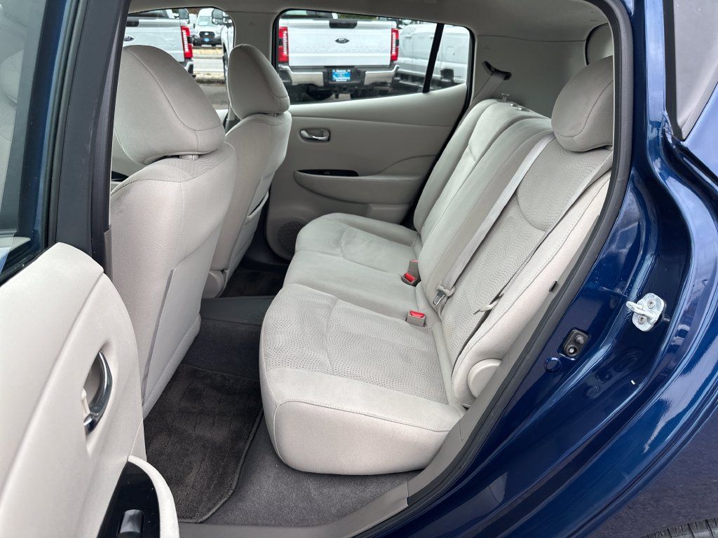 Used 2017 Nissan Leaf SV FWD image 15