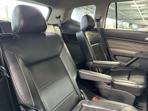 Used 2022 Volkswagen Atlas SE FWD image 25