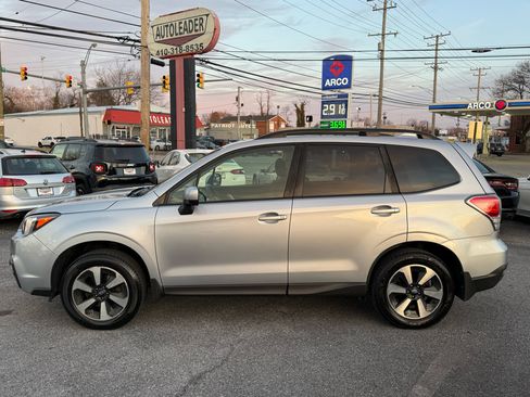 Used 2018 Subaru Forester 2.5i Premium w/ All-Weather Package image 7