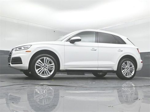 Used 2018 Audi Q5 Prestige w/ Prestige Package image 42