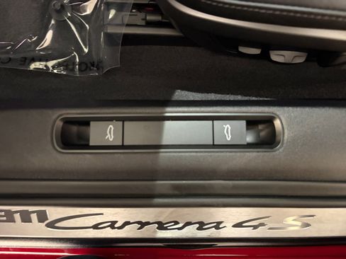 Certified 2024 Porsche 911 Carrera 4S w/ Sport Package AWD/4WD image 31