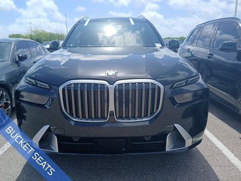 Used 2024 BMW X7 xDrive40i w/ Premium Package AWD/4WD image 5