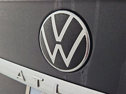 Used 2021 Volkswagen Atlas SEL image 11