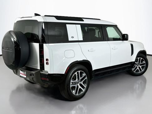 Used 2024 Land Rover Defender 110 X-Dynamic SE AWD/4WD image 14