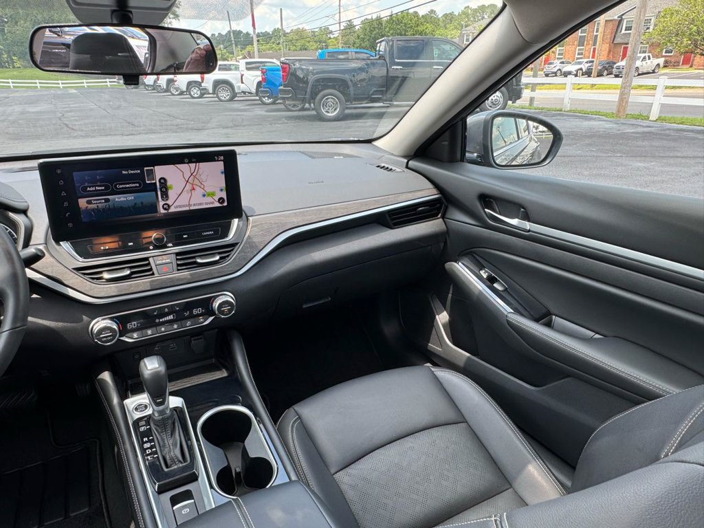 Used 2024 Nissan Altima 2.5 SL FWD image 19