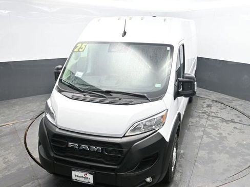 Used 2025 RAM ProMaster 2500 w/ Convenience Group FWD image 24