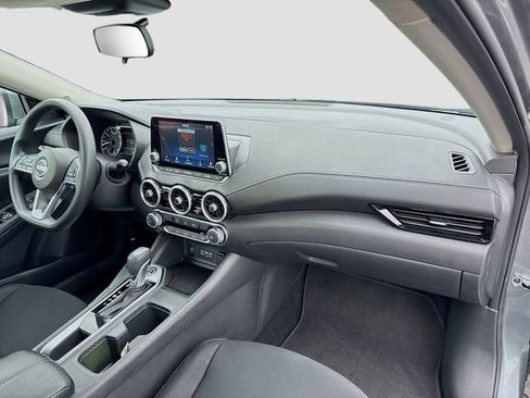 Used 2025 Nissan Sentra SV FWD image 37