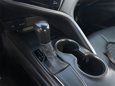 Used 2021 Toyota Camry SE image 14