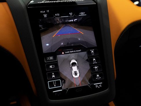 Used 2024 Lamborghini Revuelto image 24