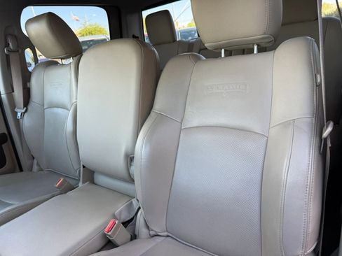 Used 2017 RAM 1500 Laramie AWD/4WD image 40