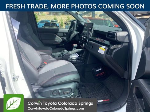 Used 2025 Toyota Tacoma TRD Pro AWD/4WD image 9
