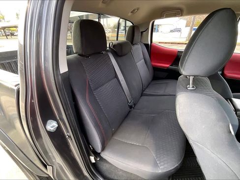 Used 2021 Toyota Tacoma SR5 image 18