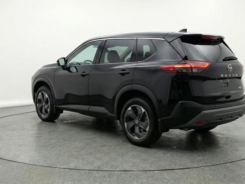 Used 2025 Nissan Rogue SV image 6