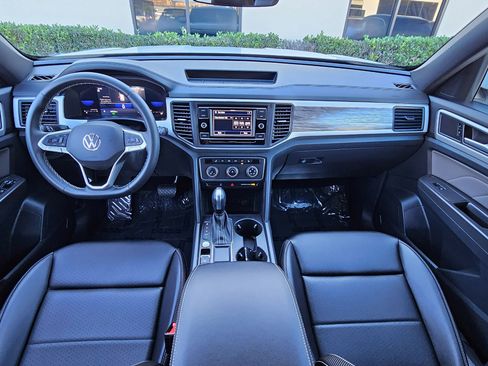 Used 2023 Volkswagen Atlas Cross Sport SE image 20