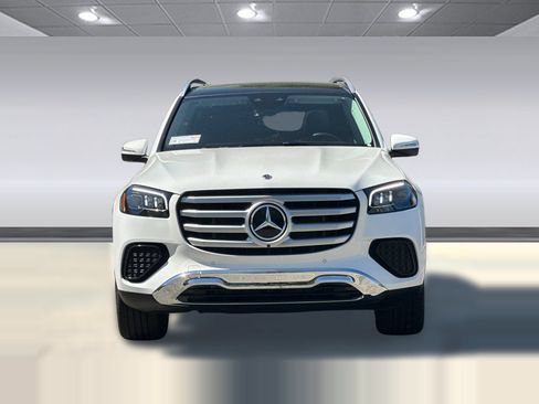 Used 2026 Mercedes-Benz GLS 450 4MATIC image 5