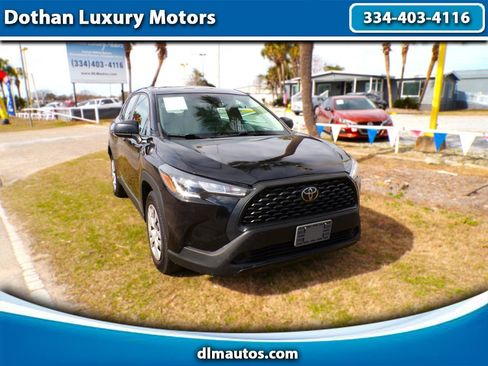 Used 2022 Toyota Corolla Cross L image 1